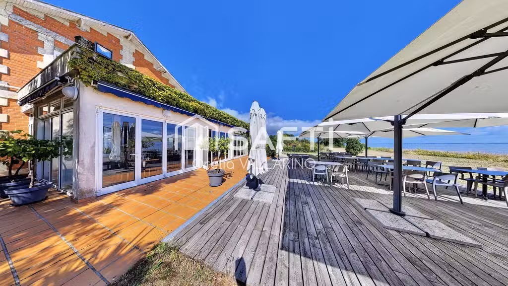 AV restaurant vue exceptionnelle sur l'estuaire 33
