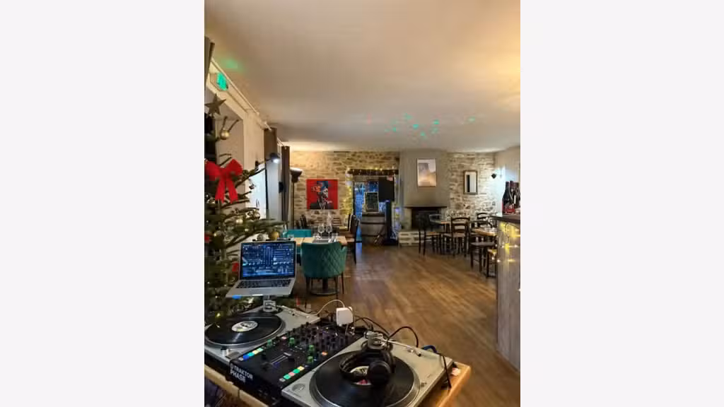 AV restaurant tradi prox Saint-Étienne-de-Montluc