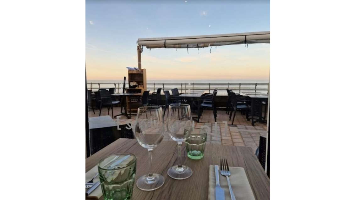 FDC restaurant vue mer à vendre à Saint Gilles