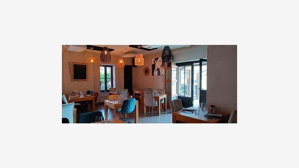 AV restaurant + logement Saint Laurent des Arbres