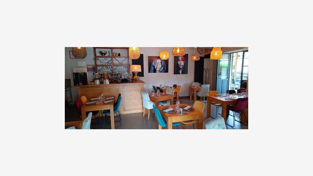 AV restaurant + logement Saint Laurent des Arbres
