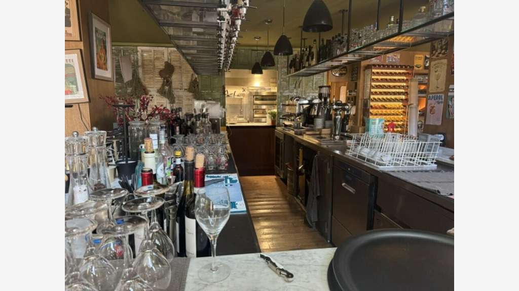Cède restaurant neuf clé en main St Laurent du Var