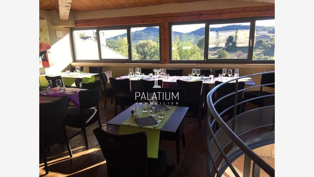 Restaurant à vendre à Saint-Martin-les-Eaux