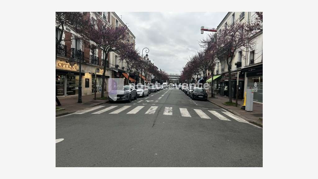 Fonds de commerce - 148.00 m² -