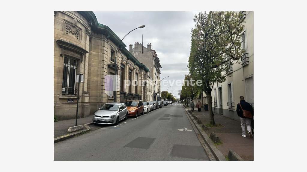 Fonds de commerce - 148.00 m² -