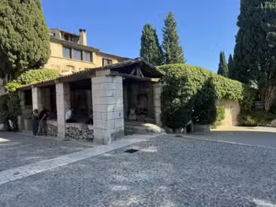 Etablissement neuf à reprendre à St Paul de Vence