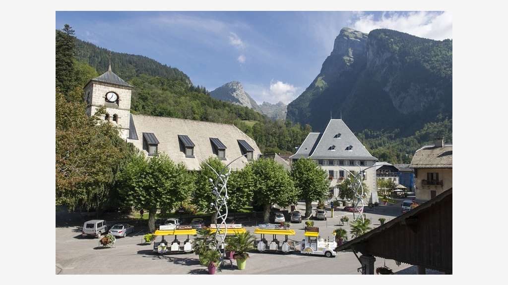 Vente murs 308m² et FDC restaurant à Samoëns
