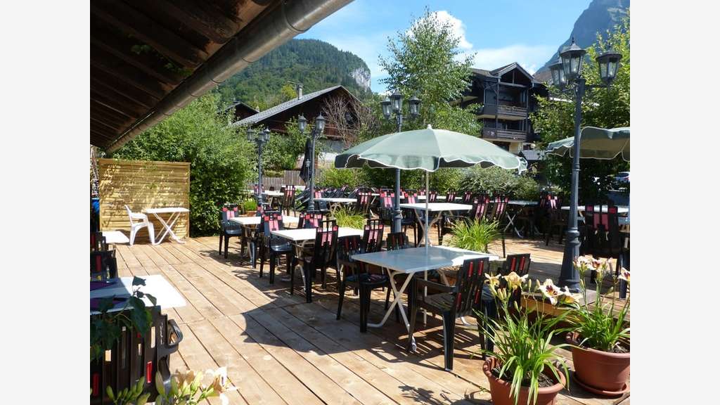 Vente murs 308m² et FDC restaurant à Samoëns