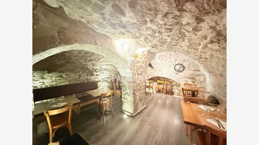 Vente FDC restauration emplacement N°1 à Sisteron