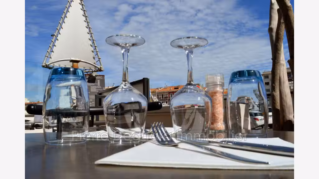 Vente FDC restauration 120m² en bord de quai Sète