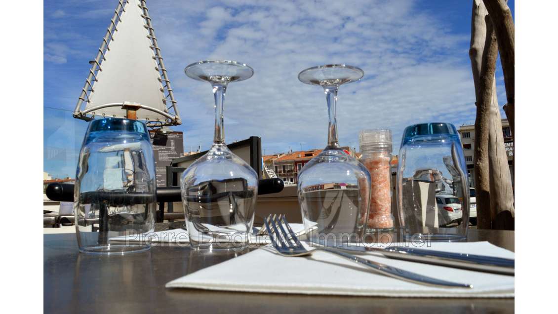 Vente FDC restauration 120m² en bord de quai Sète