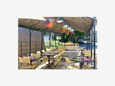Vente restaurant & cave à vins empl N°1 Sommieres