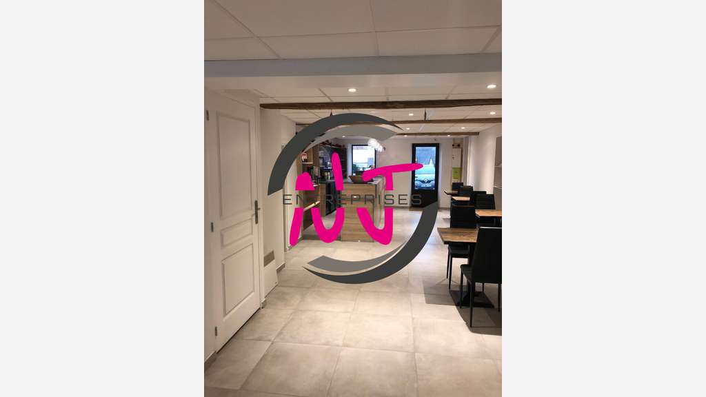 Vente restaurant et gîte à Soulaire Et Bourg
