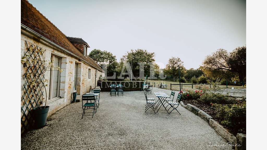 A vendre restaurant terrasses au coeur du Perche