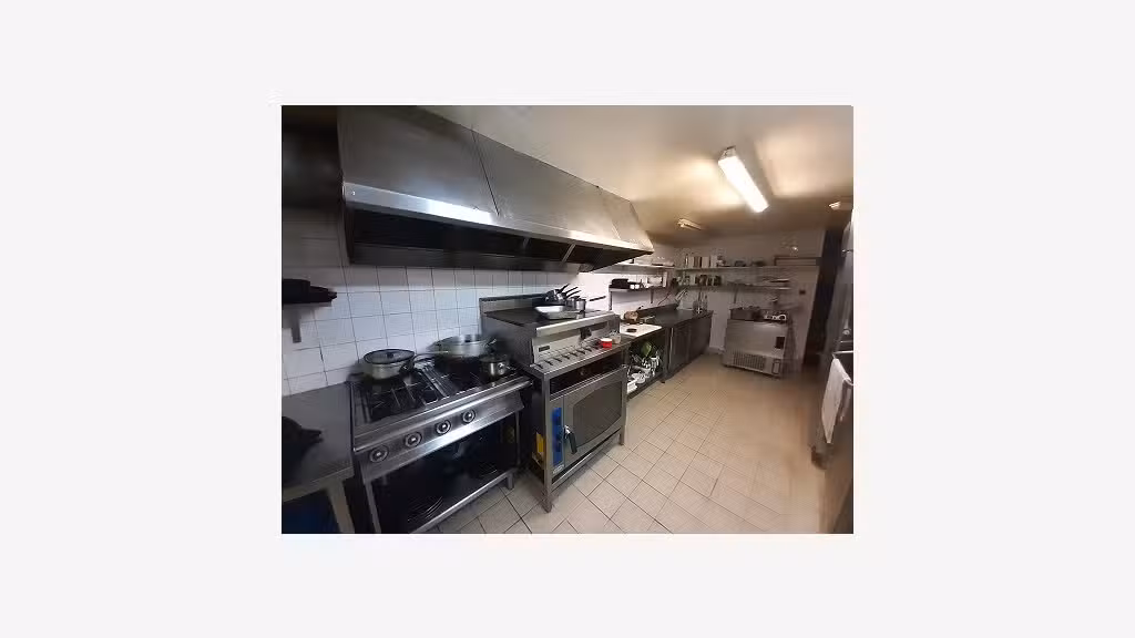 AV RESTAURANT EMPL. PREMIUM HYPER CENTRE TOURS