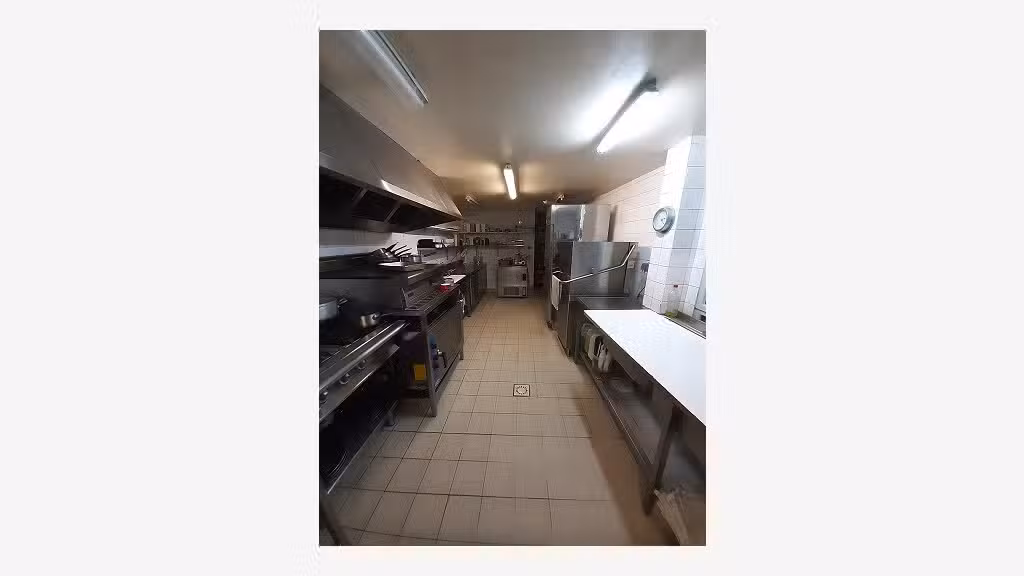 AV RESTAURANT EMPL. PREMIUM HYPER CENTRE TOURS