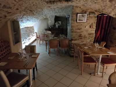 Vente restaurant traiteur en centre ville de Laval