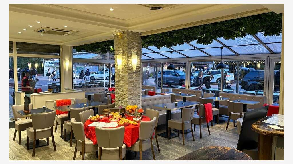 Vente restaurant brasserie du midi à Valbonne