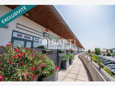 Cède restaurant 225m² terrasse et véranda Venelles