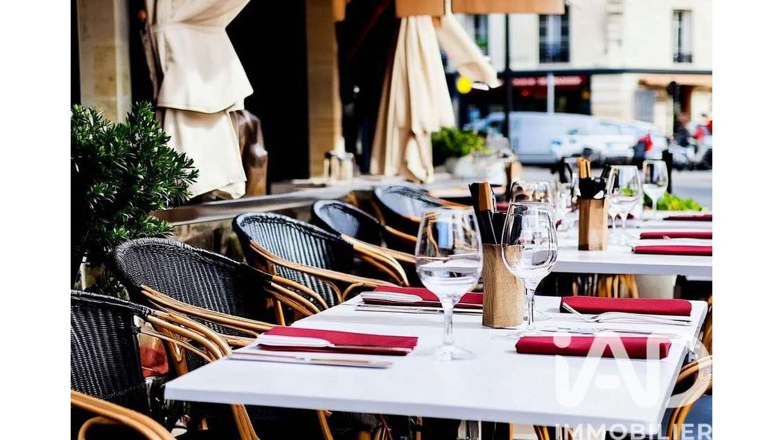 Cède restaurant 120 places en angle à Villeparisis