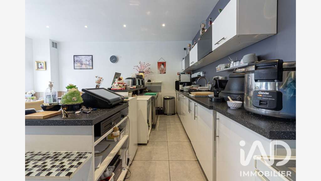 Vente FDC restauration sushi à Lyon Confluence 
