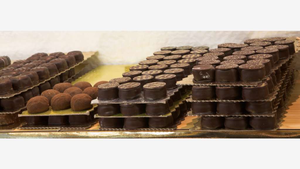 AV pâtisserie salon thé empl N°1 Toulouse Carmes
