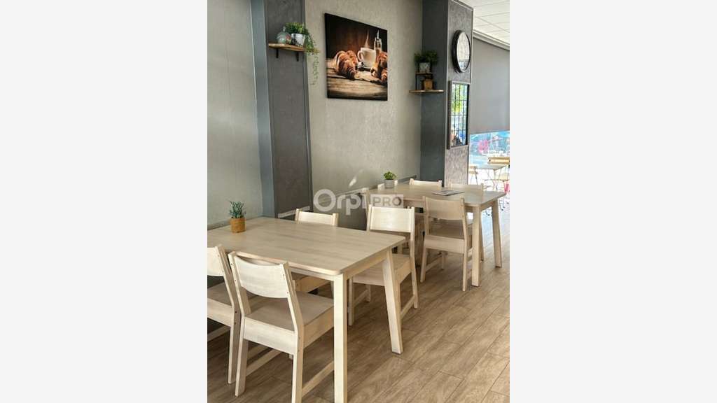Vente commerce de 100m² en angle de rue à Reims