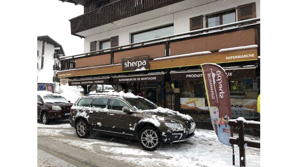 Vente supérette en station ski aux Contamines