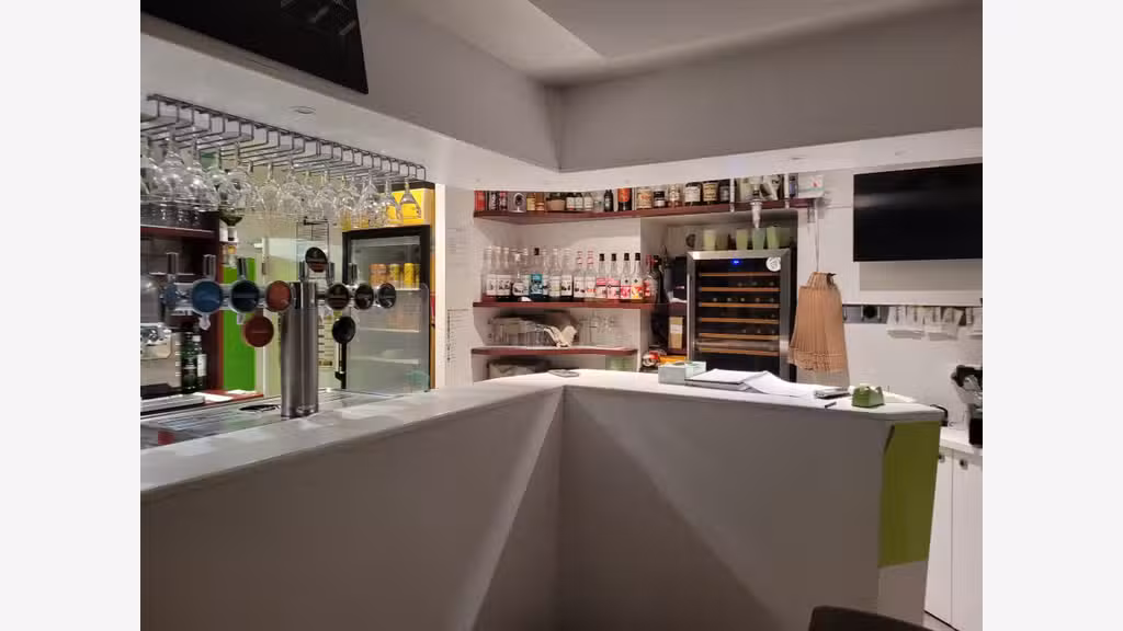 AV très belle pizzeria logement dans le Finistère