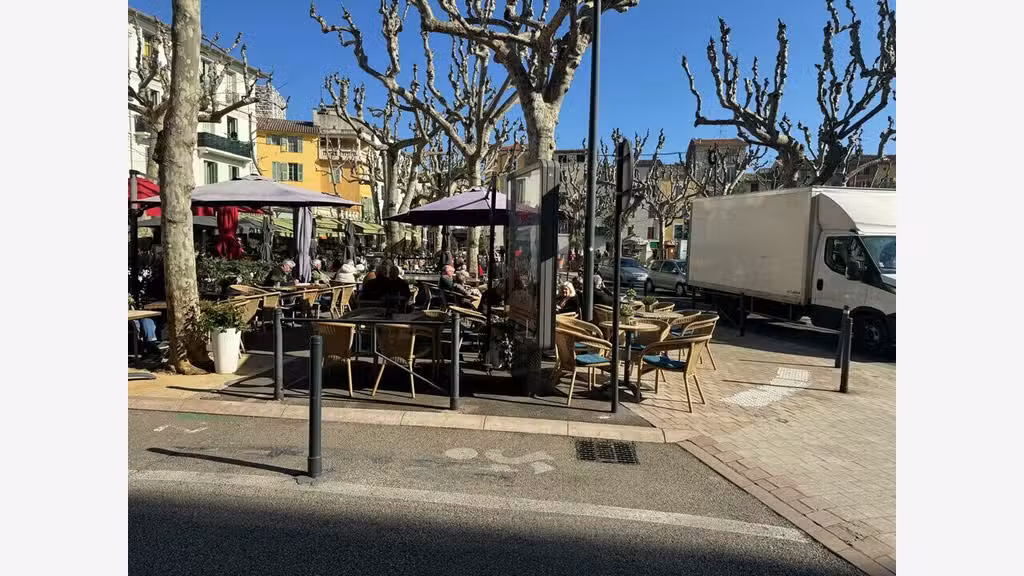 Fonds de brasserie avec terrasse à vendre à Vence
