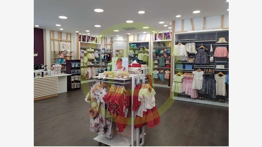 Cède belle franchise habillement grande rue Dieppe