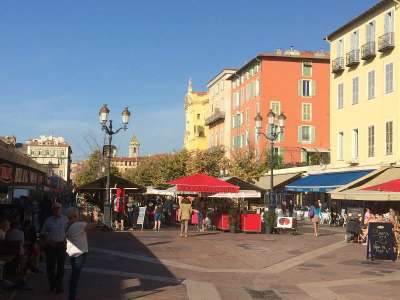 Vente bar brasserie lic IV à Nice cours Saleya