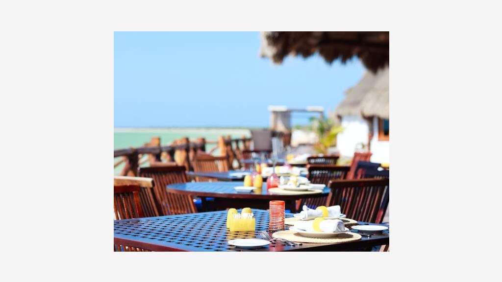 Vente bar brasserie front de mer et plage Manche