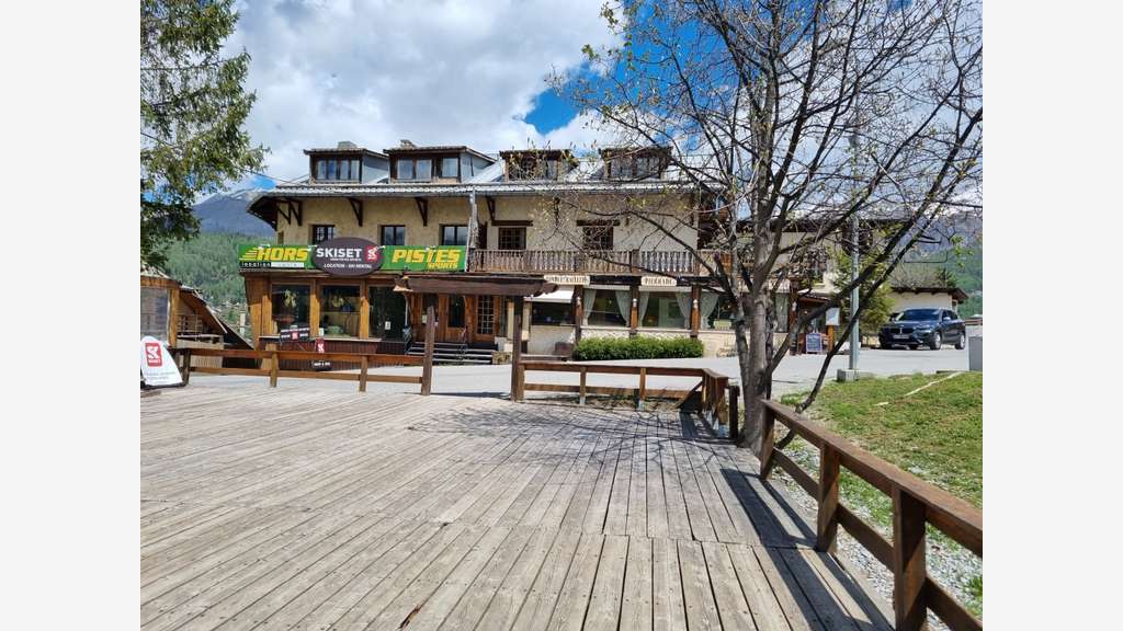 Vente chalet hôtel 24 chambres à Allos