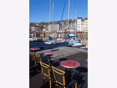 Vente brasserie lic IV empl N°1 port balnéaire 83