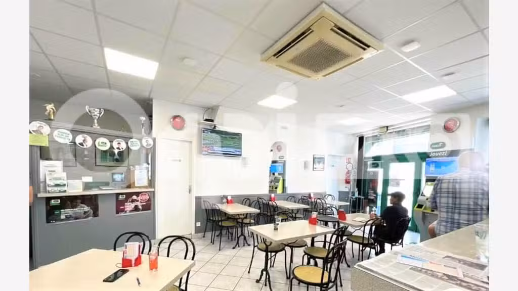 Vente bar PMU Licence IV très bien tenu à Béziers