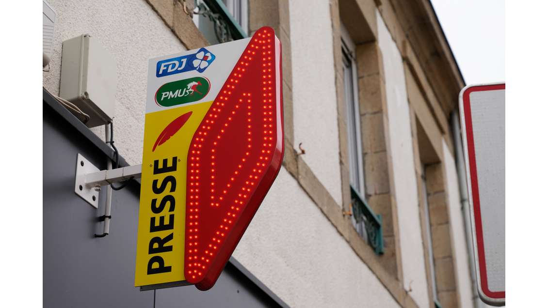 AV bar/tabac avec un superbe logement en Calaisis