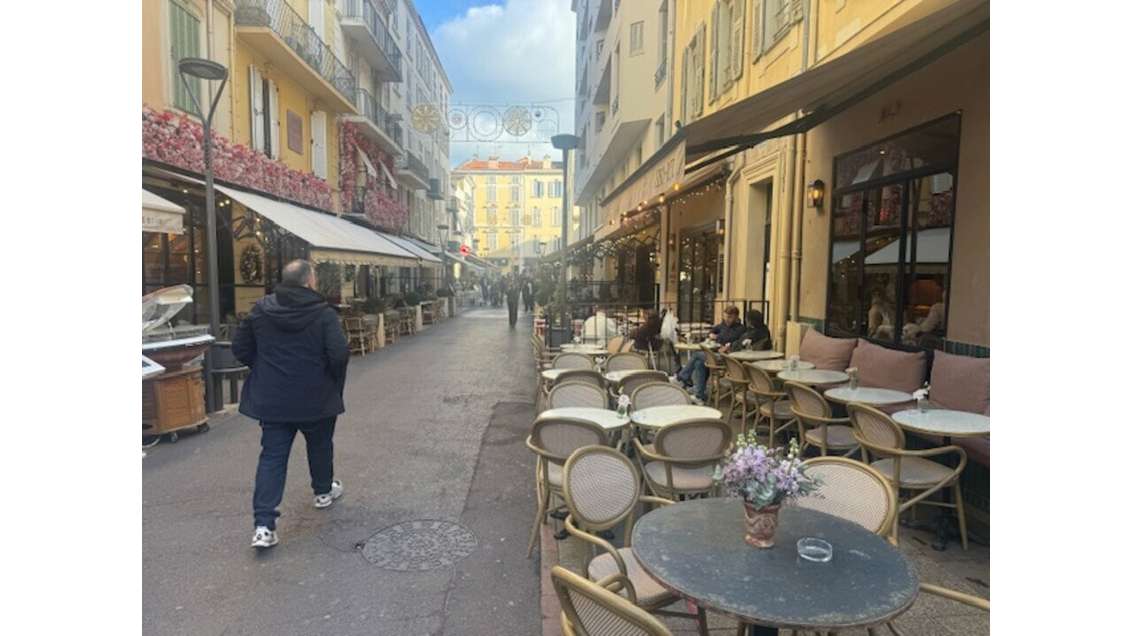 Vente brasserie en angle de rue à Cannes