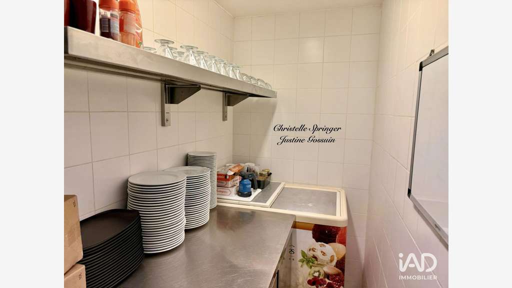 Bar brasserie à Chézery-Forens
