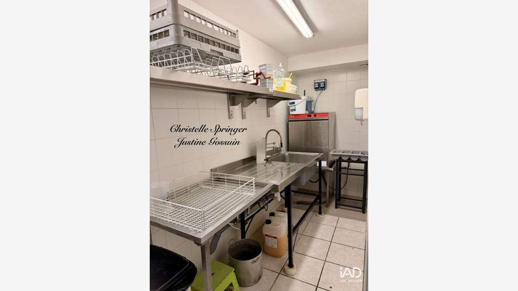 Bar brasserie à Chézery-Forens