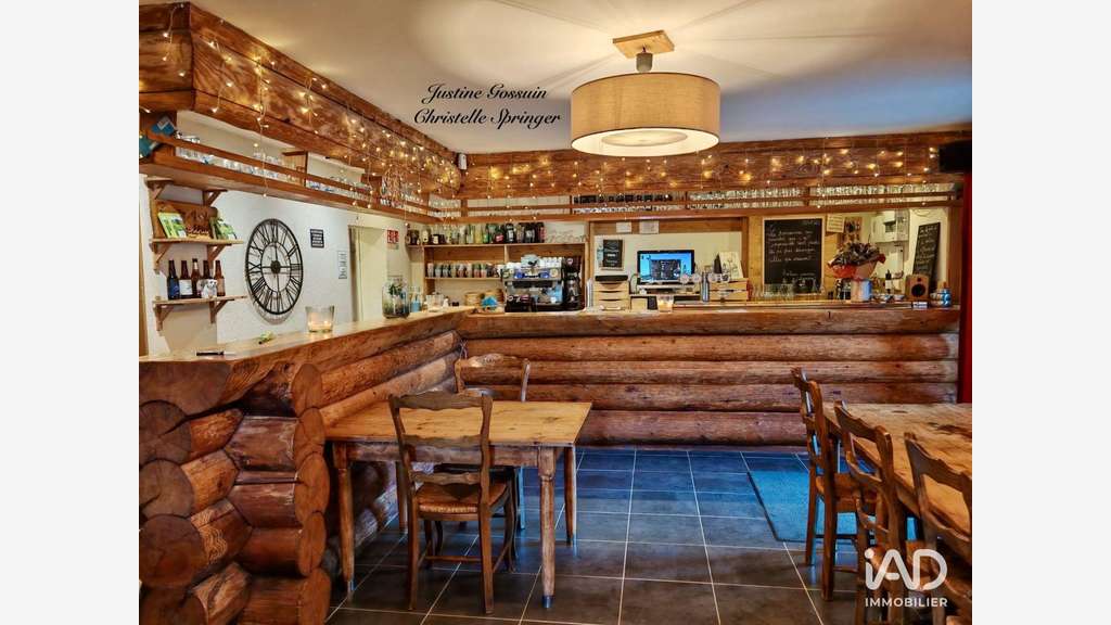 Bar brasserie à Chézery-Forens