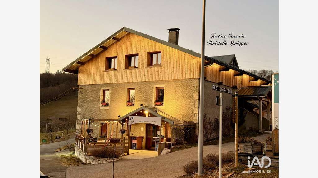 Bar brasserie à Chézery-Forens