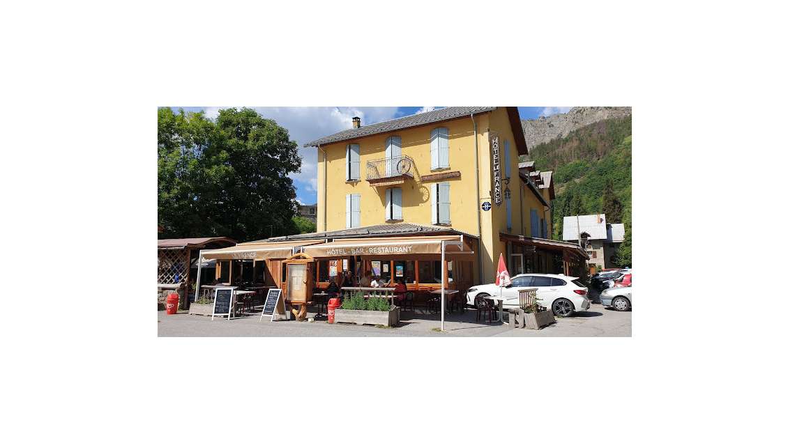 Vente bar restaurant village très touristique 04