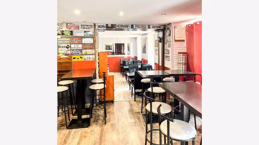 Bar brasserie à Domont