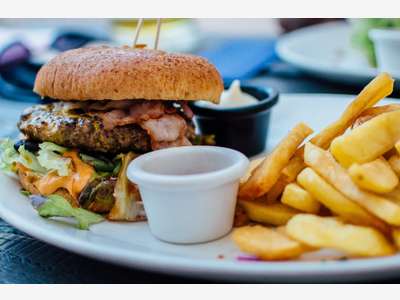 AV bar brasserie d'angle en top emplacement 92
