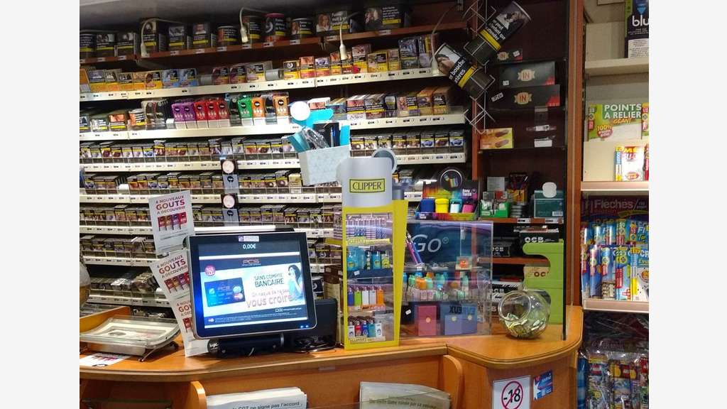 PROCHE DE LAMORLAYE BAR TABAC FDJ