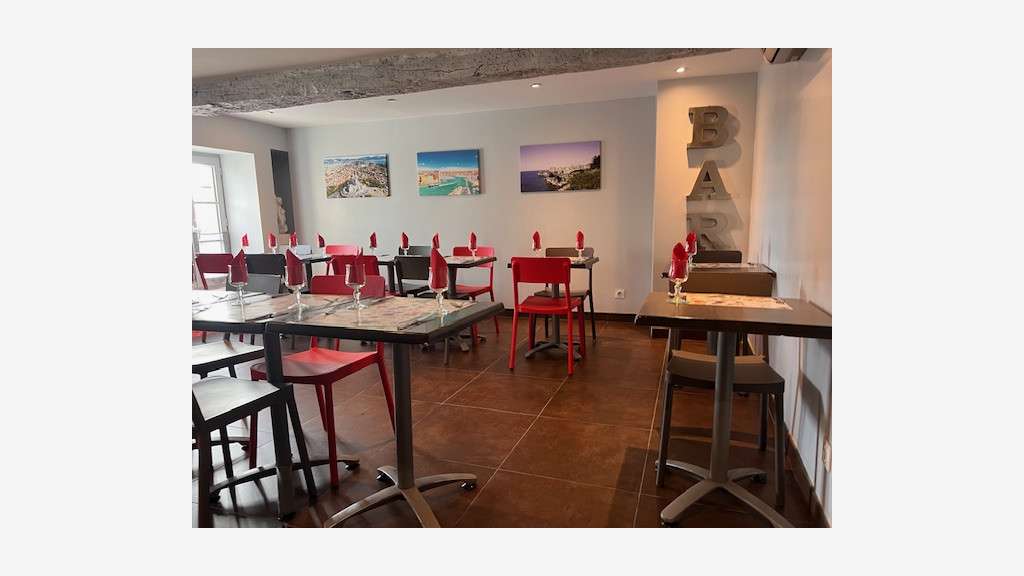 A vendre bar brasserie Lic IV 25 places à Lectoure