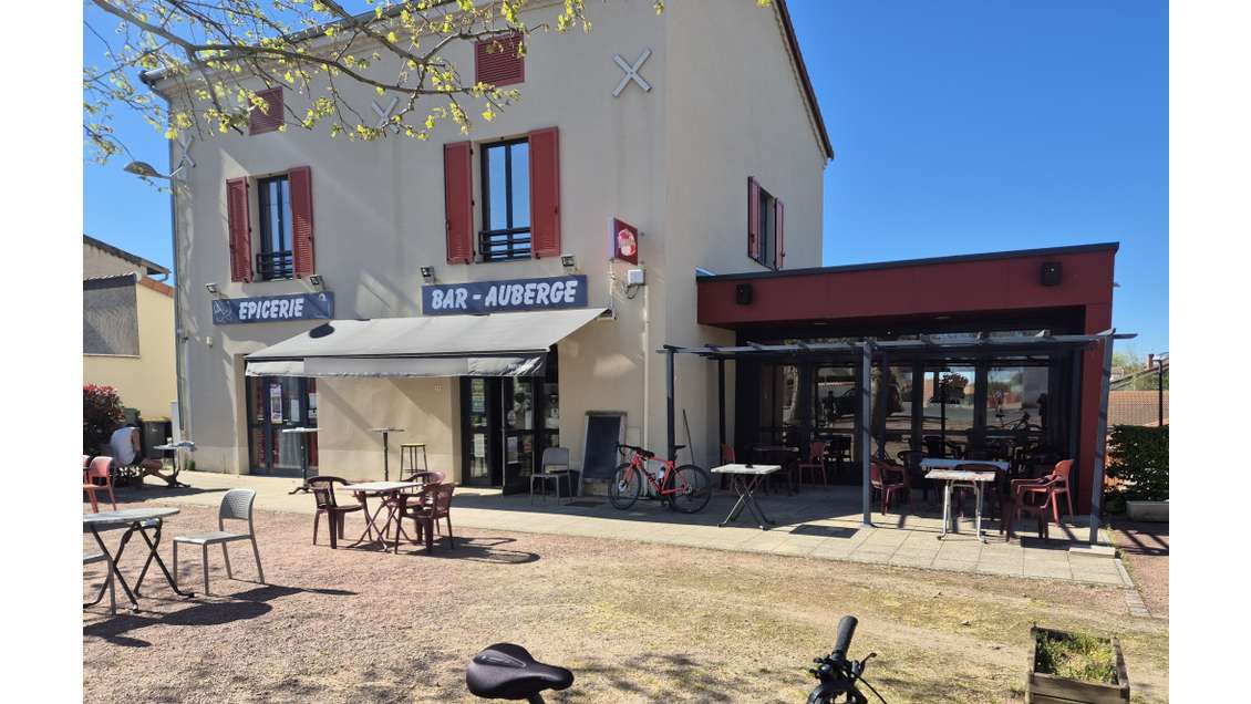 Vente 🍻 bar restaurant + terrasse proche Roanne🌿