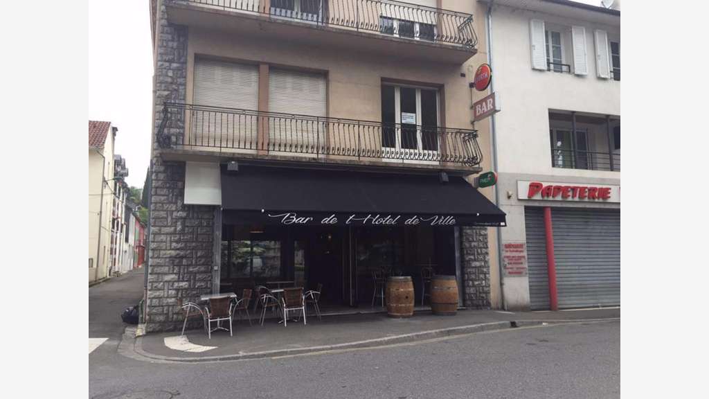 Vendre bar PMU avec terrasse hyper centre Lourdes