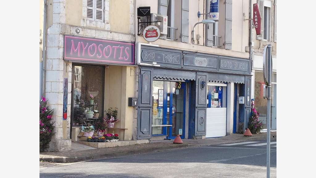 Bar tabac loto FDJ à vendre à Mussidan